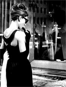 Audrey Hepburn in Colazione da Tiffany_Everett Collection