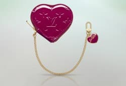 catalogo portamonete Louis Vuitton prezzi cuore rosa
