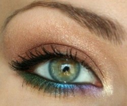 occhi verdi multicolor