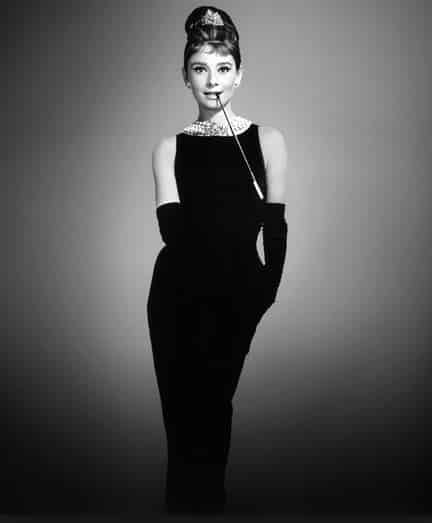 Abiti Audrey Hepburn colazione da Tiffany tubino Givenchy