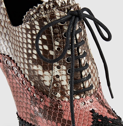 Gucci scarpa stringata in pitone traforato 1450.00 euro
