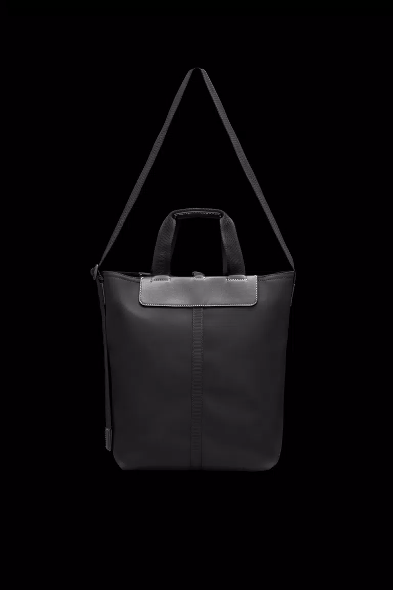 Elegante e pratica shopping bag 2022 di colore scuro